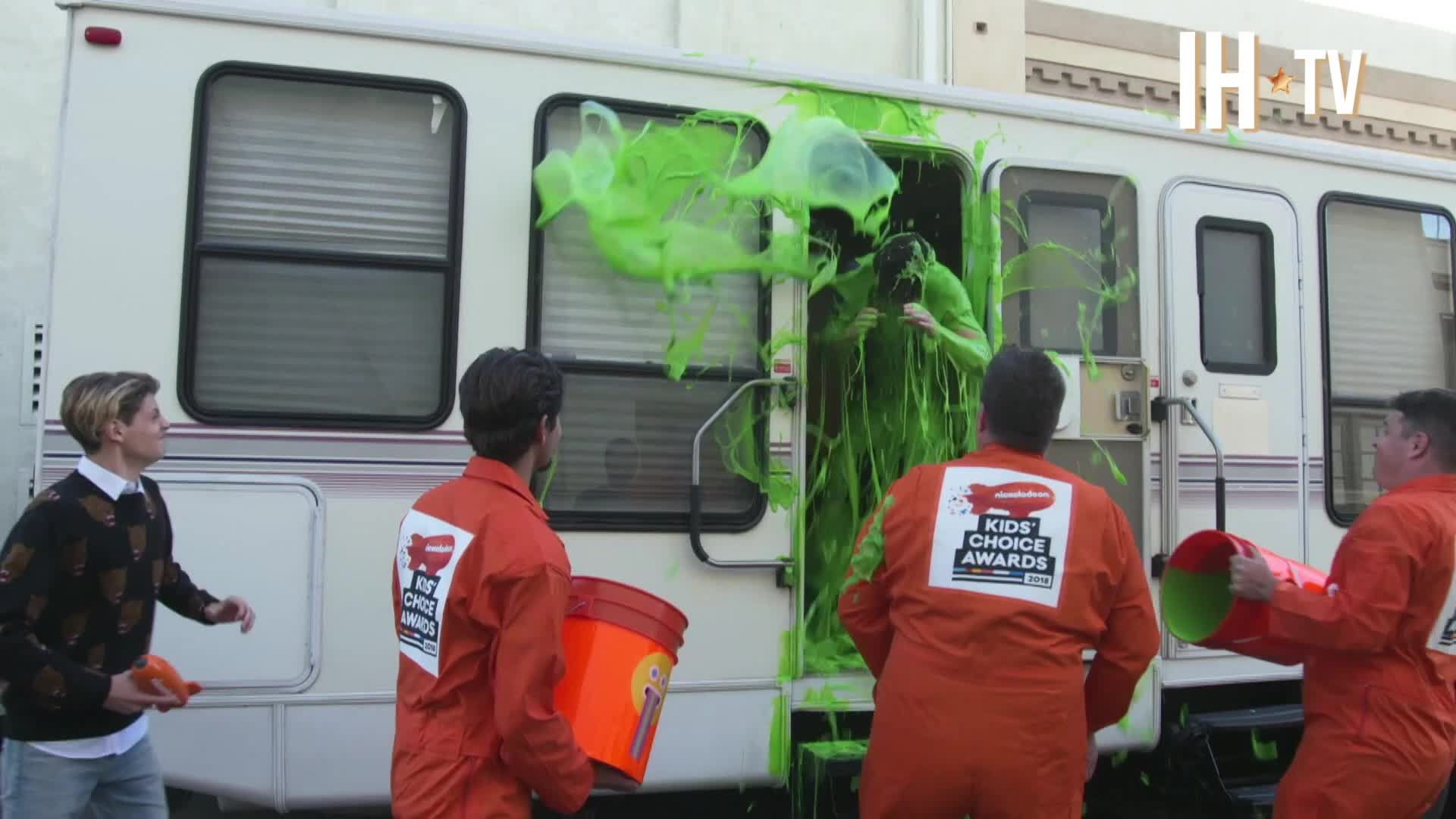 Kids' Choice Awards 2018 (Nickelodeon) Arrivals & Interviews
