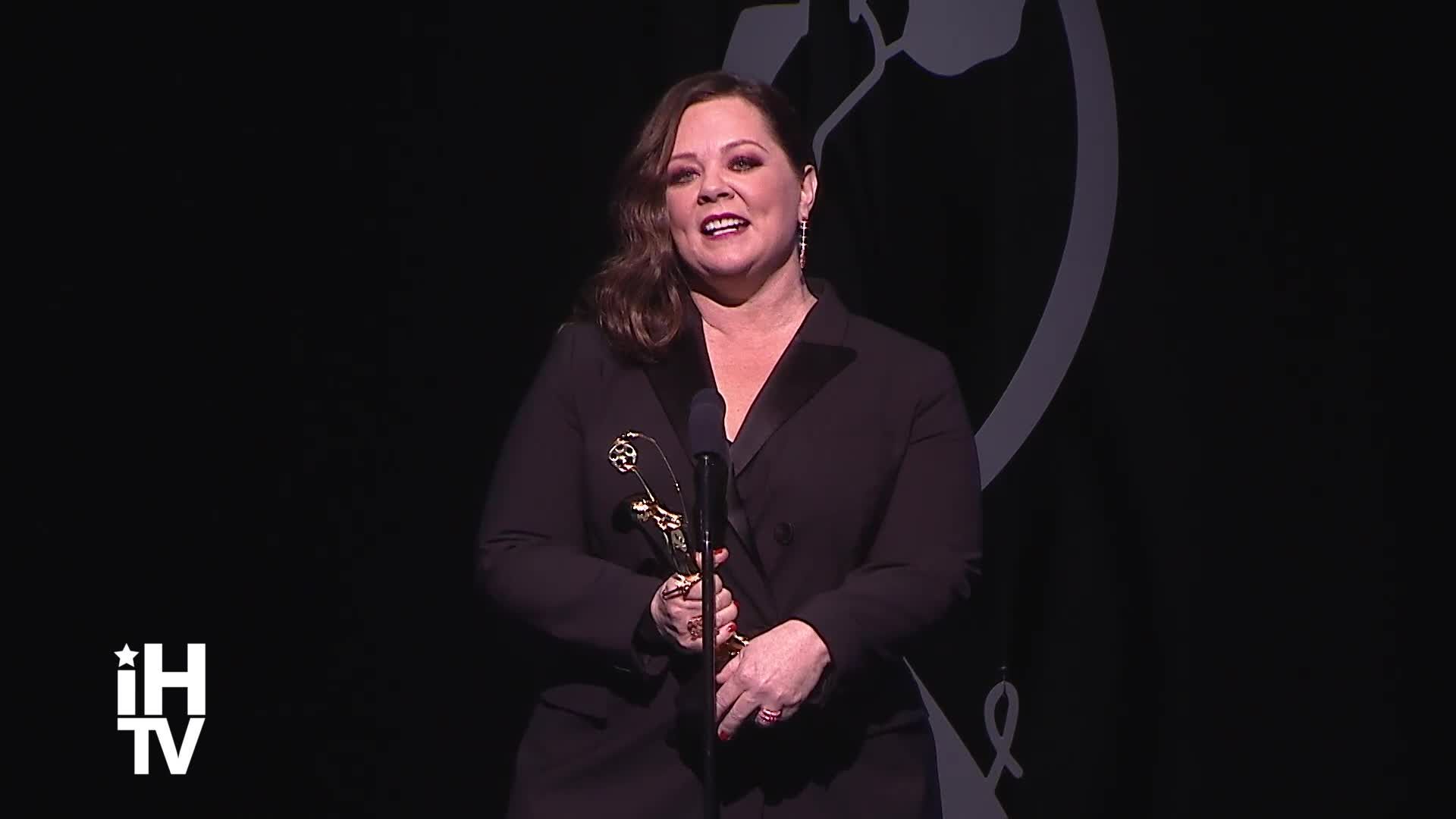 Melissa McCarthy Receives The Distinguished Artisan Award (Full Speech & Interview)