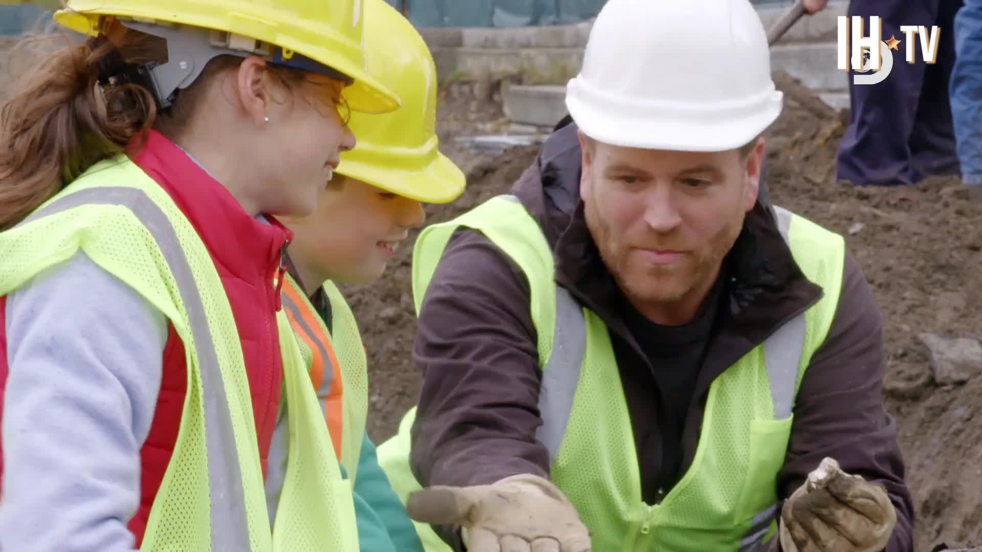 Learn About  "Expedition Unknown" Season 7 Finale 